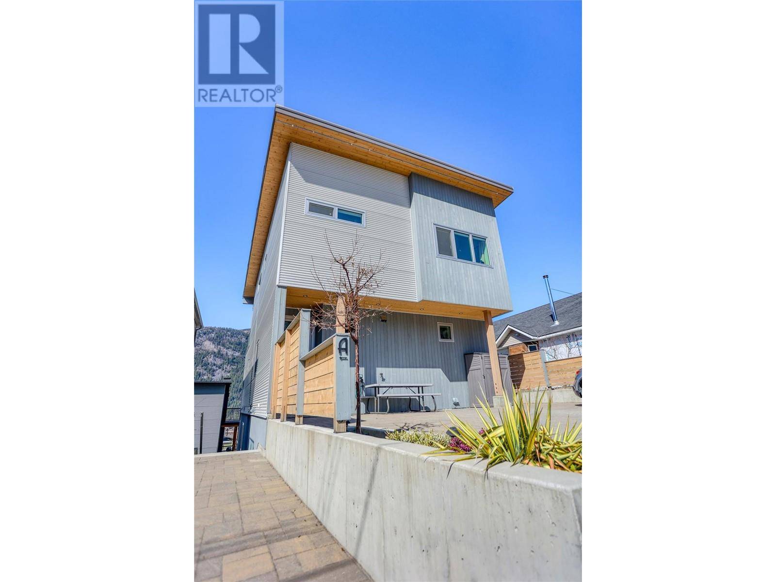 Nelson, BC V1L4X1,503 Hoover Street
