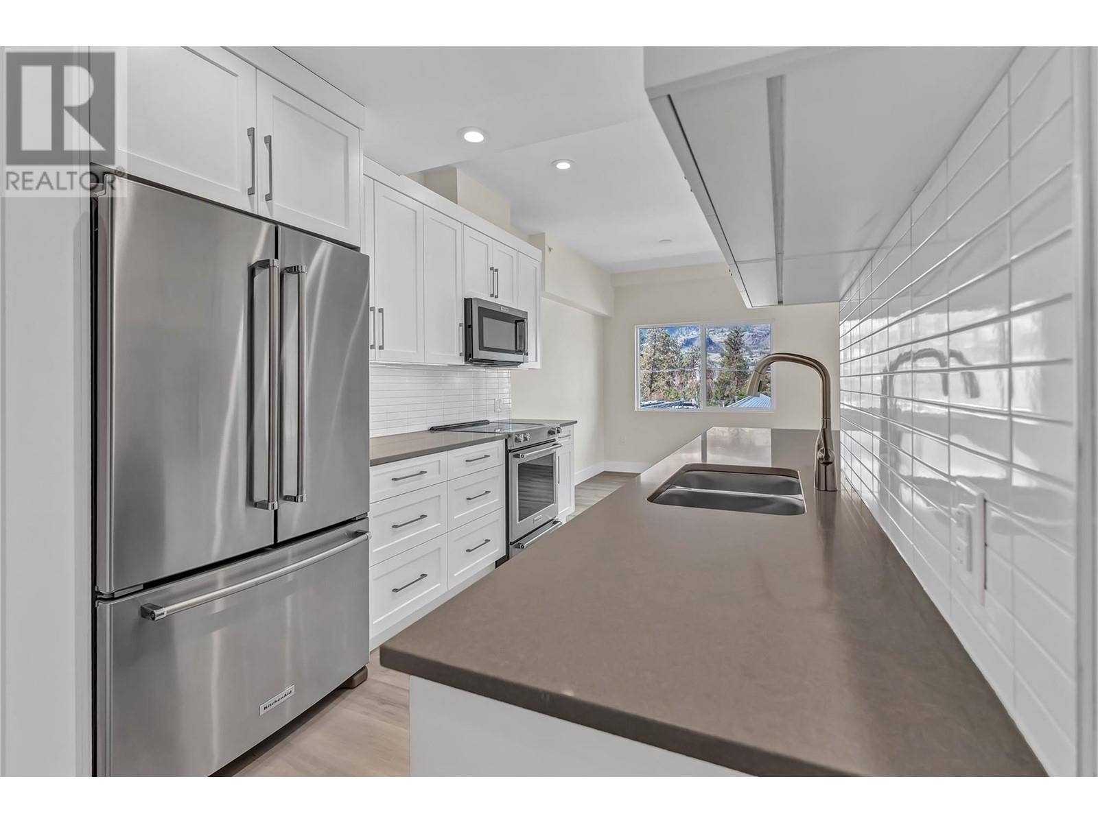 Penticton, BC V2A3W1,217 Elm AVE #310