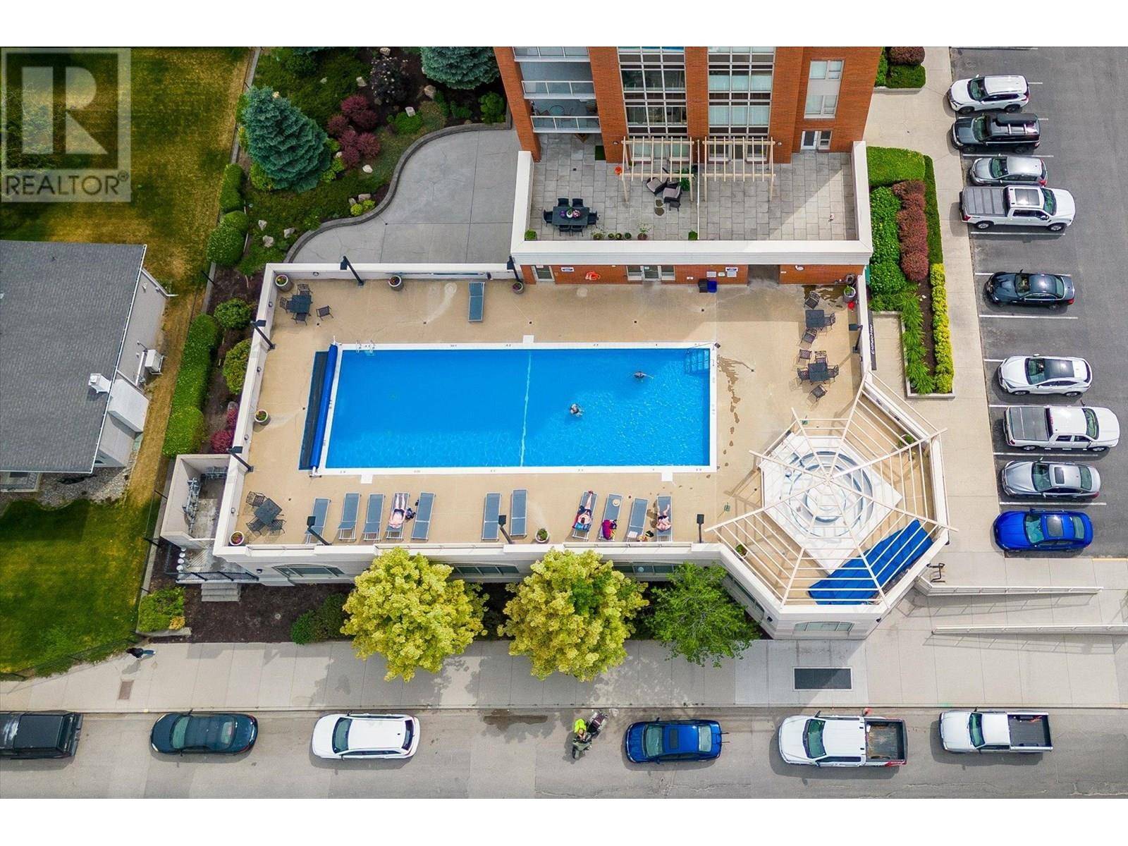 Kelowna, BC V1Y6R2,1160 Bernard AVE #205
