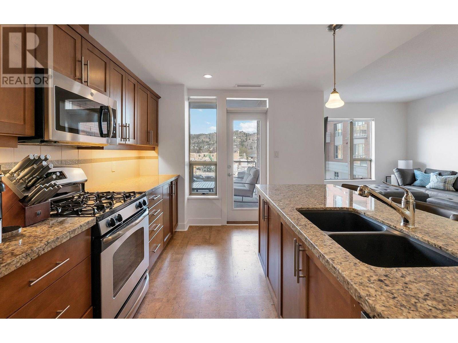 Kelowna, BC V1Y6R2,1160 Bernard AVE #205