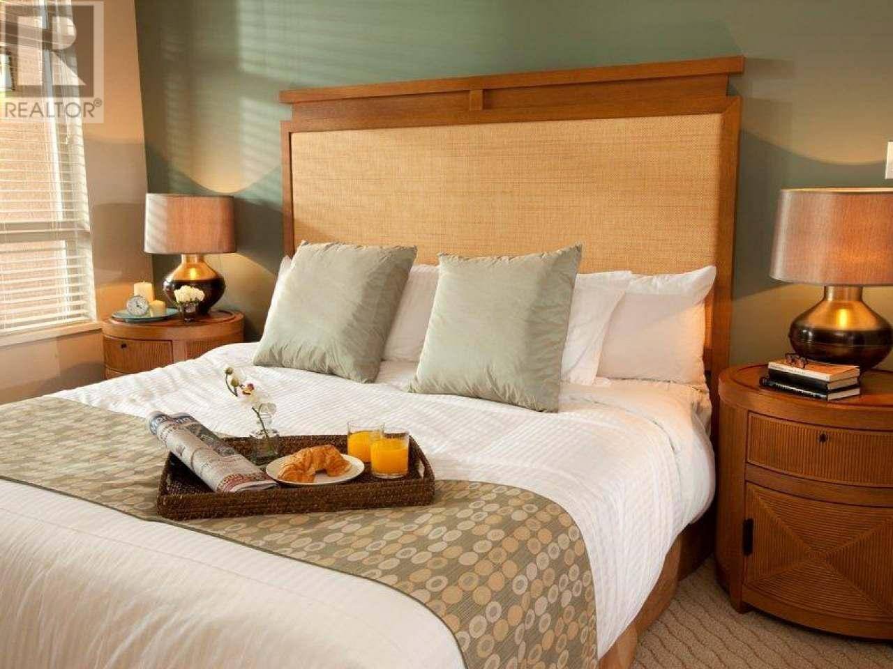 Osoyoos, BC V0H1V1,15 PARK PL #212