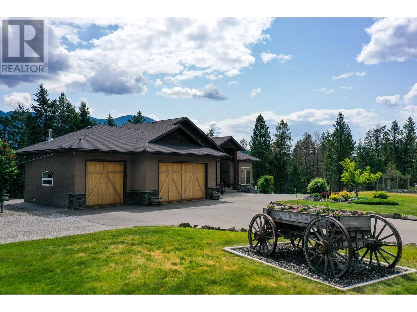 Fairmont Hot Springs, BC V0B1L2,5938 COLUMBIA LAKE Road