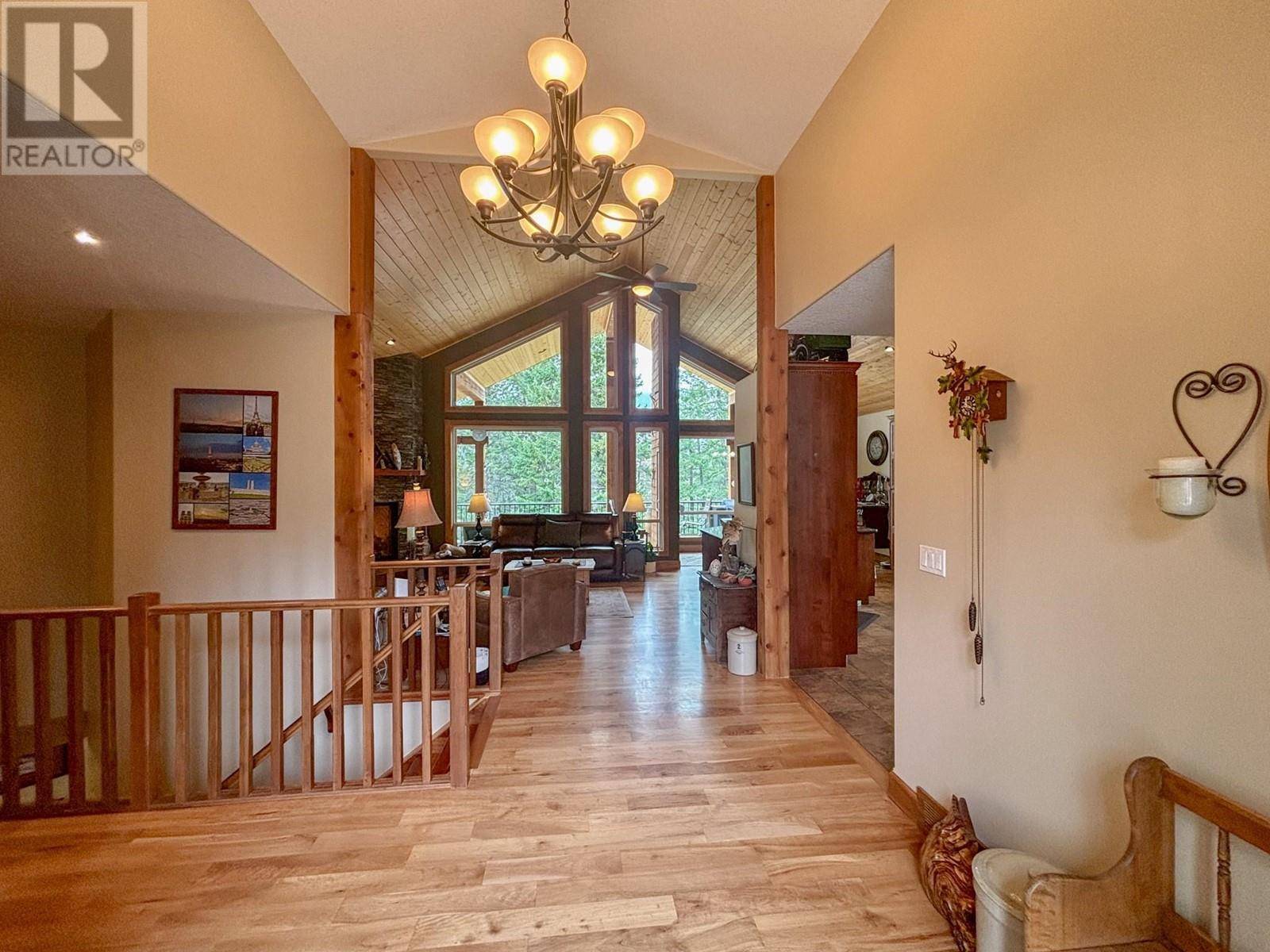 Fairmont Hot Springs, BC V0B1L2,5938 COLUMBIA LAKE Road