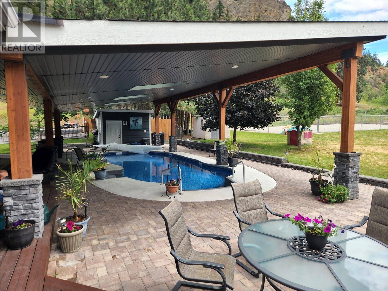 Summerland, BC V0H1Z8,9801/9809 Gould Avenue