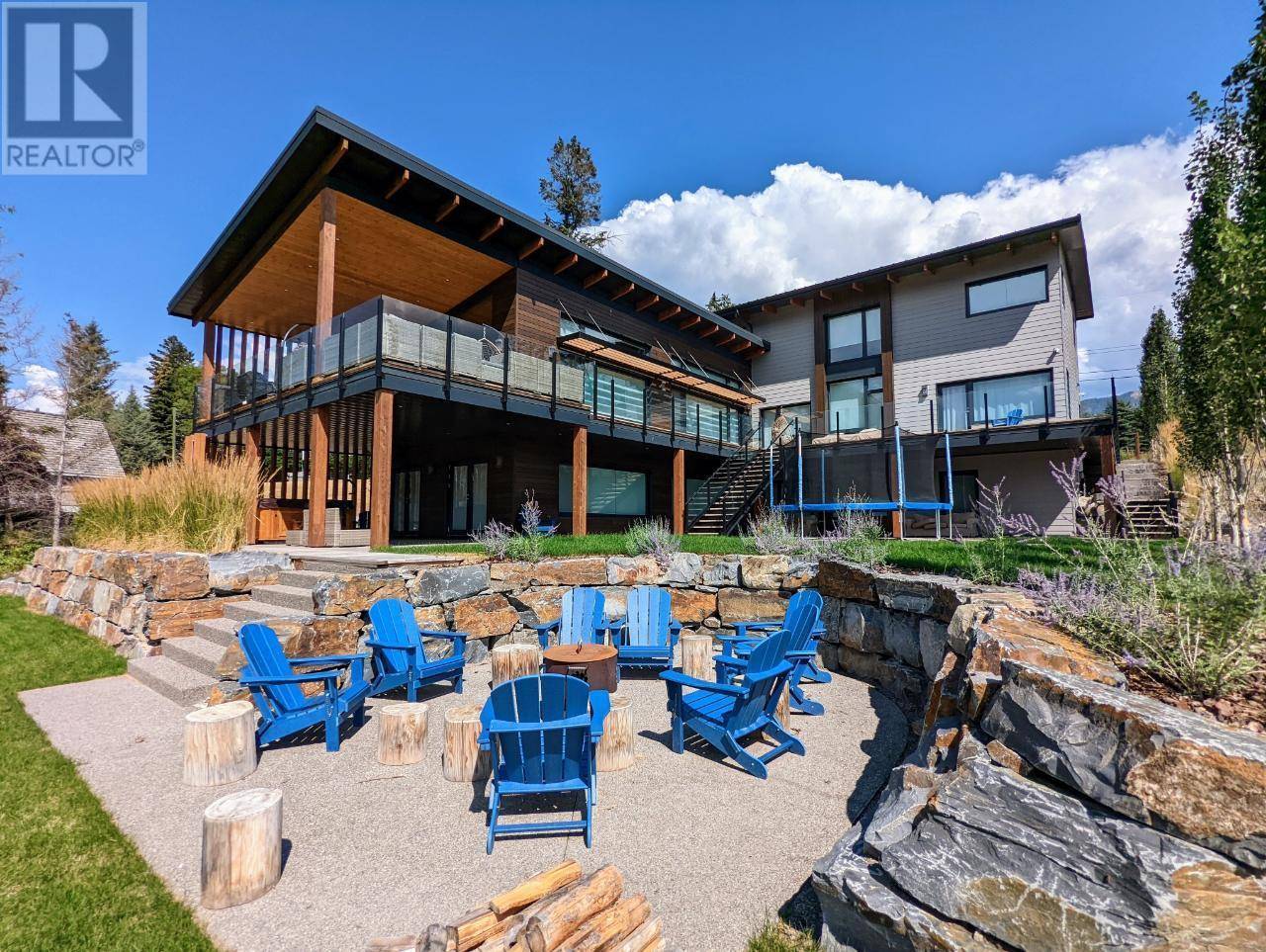 Windermere, BC V0B2L2,1731 VICTORIA Avenue
