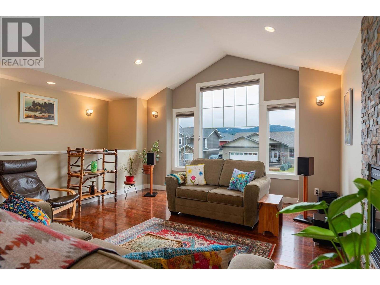 Castlegar, BC V1N4X7,1509 Rosewood Lane