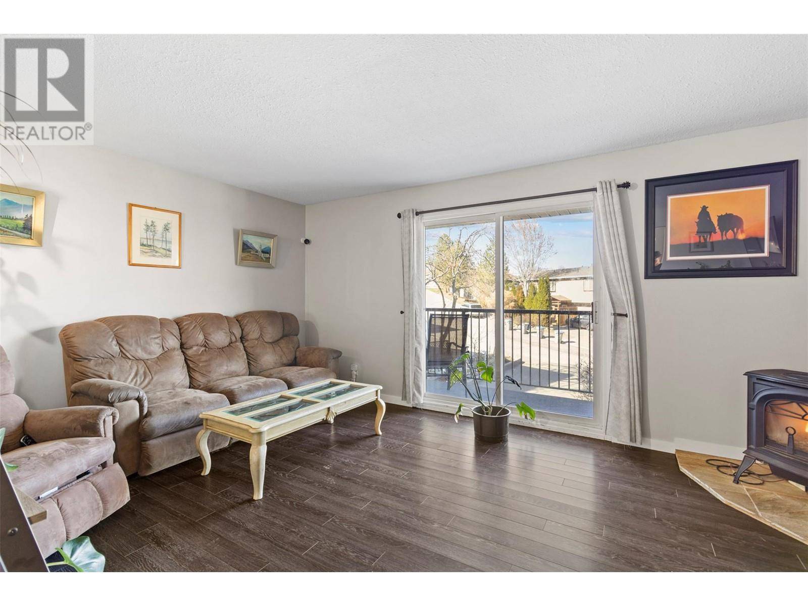 Kamloops, BC V2B7X8,865 McQueen Drive