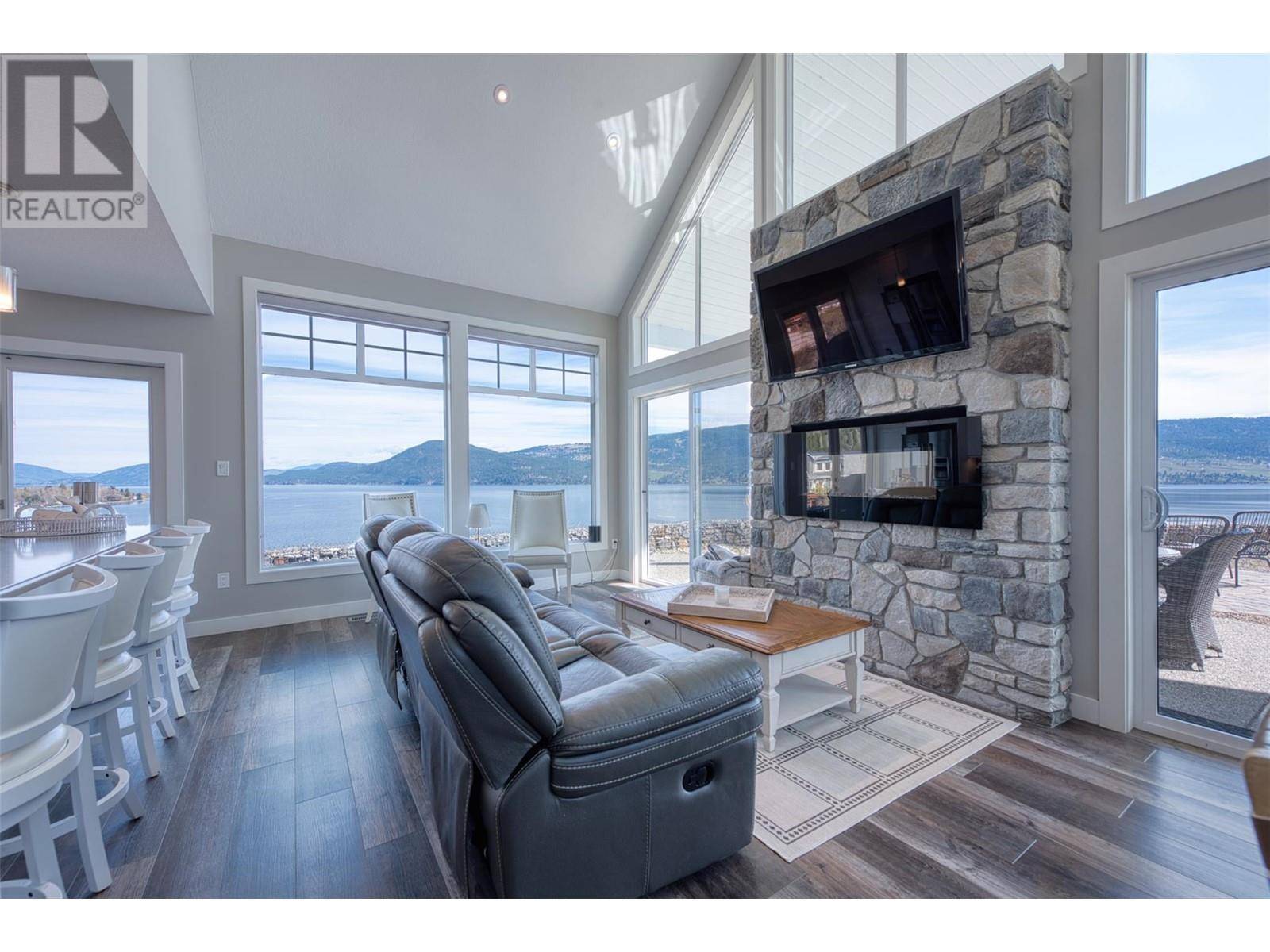 Kelowna, BC V1Z3R8,7022 Barcelona DR #275