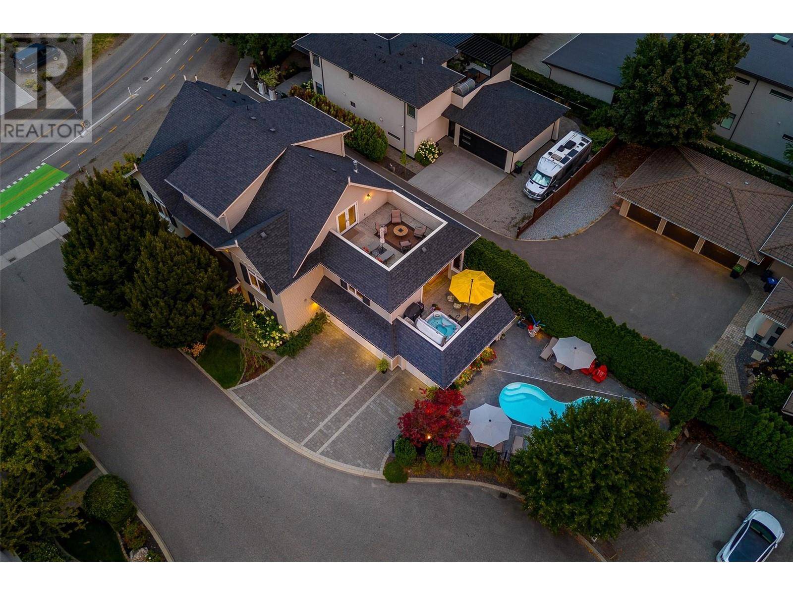 Kelowna, BC V1Y1E8,2410 Abbott ST #4
