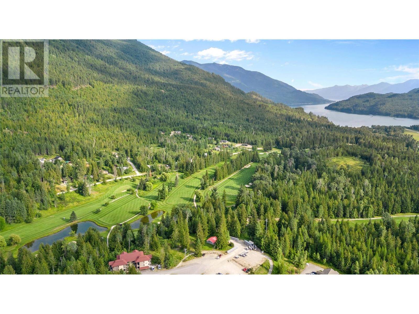 Crawford Bay, BC V0B1E0,16310 WOOLGAR Road Unit# 1/4 Share of 220