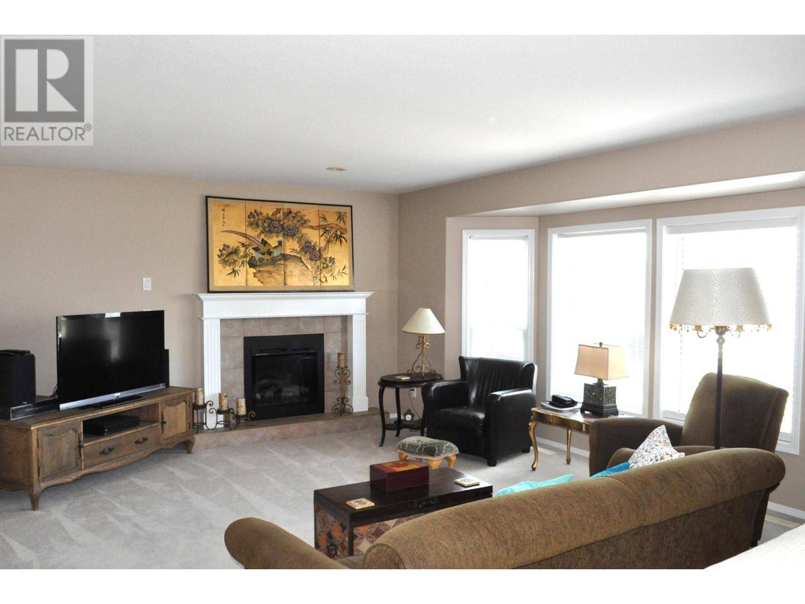 Kamloops, BC V1S1W4,2332 WHITBURN Crescent