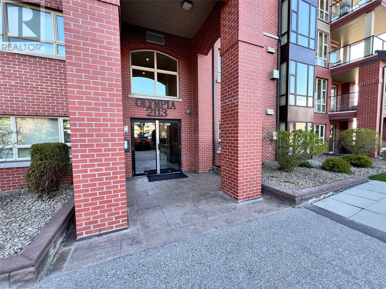 Penticton, BC V2A8R5,2113 ATKINSON ST #401