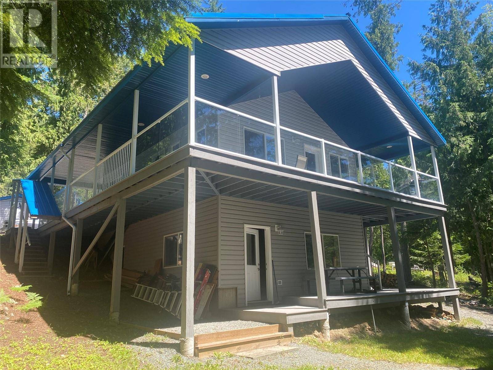 Anglemont, BC V0E1M8,7316 Aspen Road