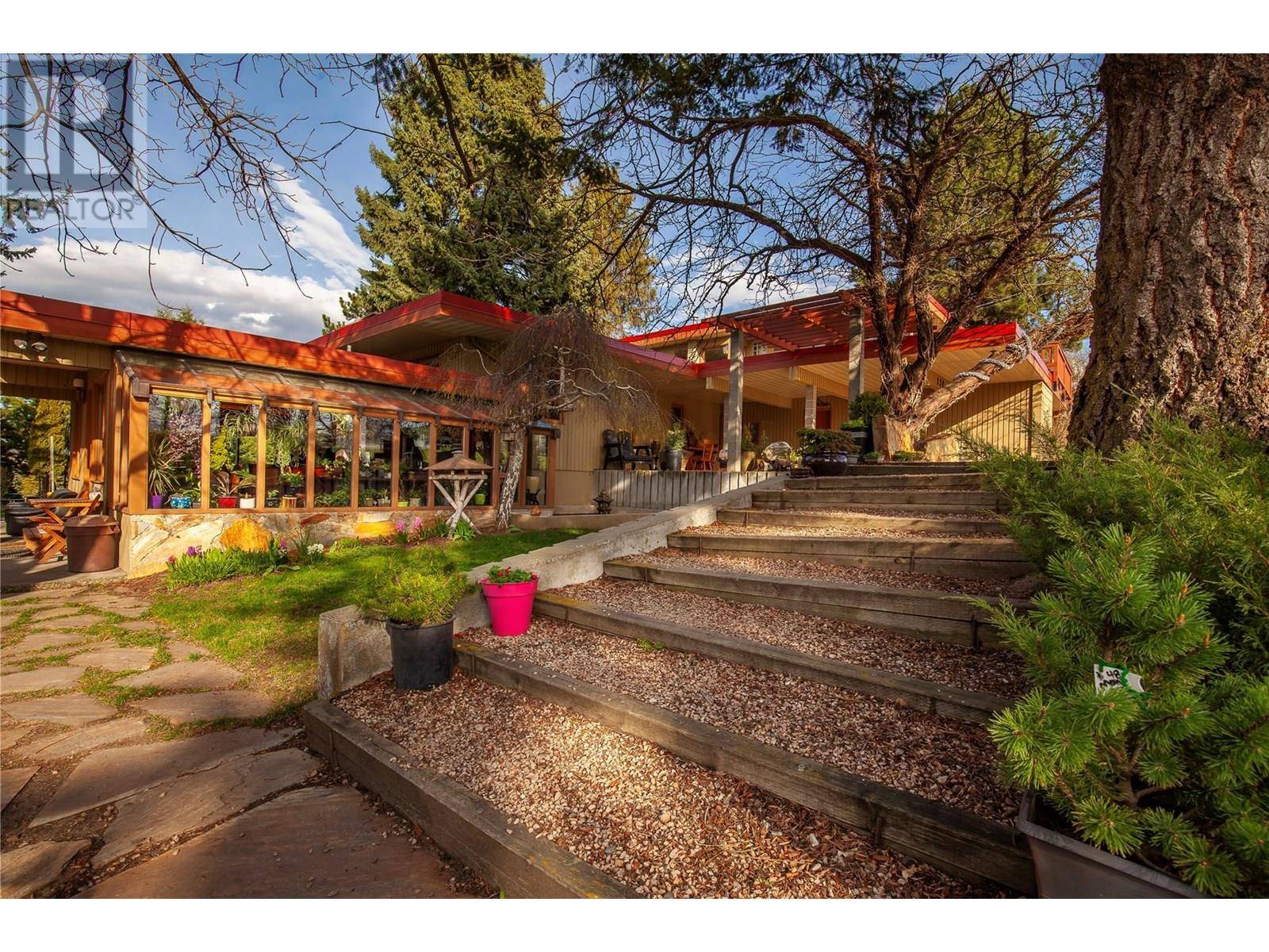 Spallumcheen, BC V1H1X2,239 Stepping Stones Crescent
