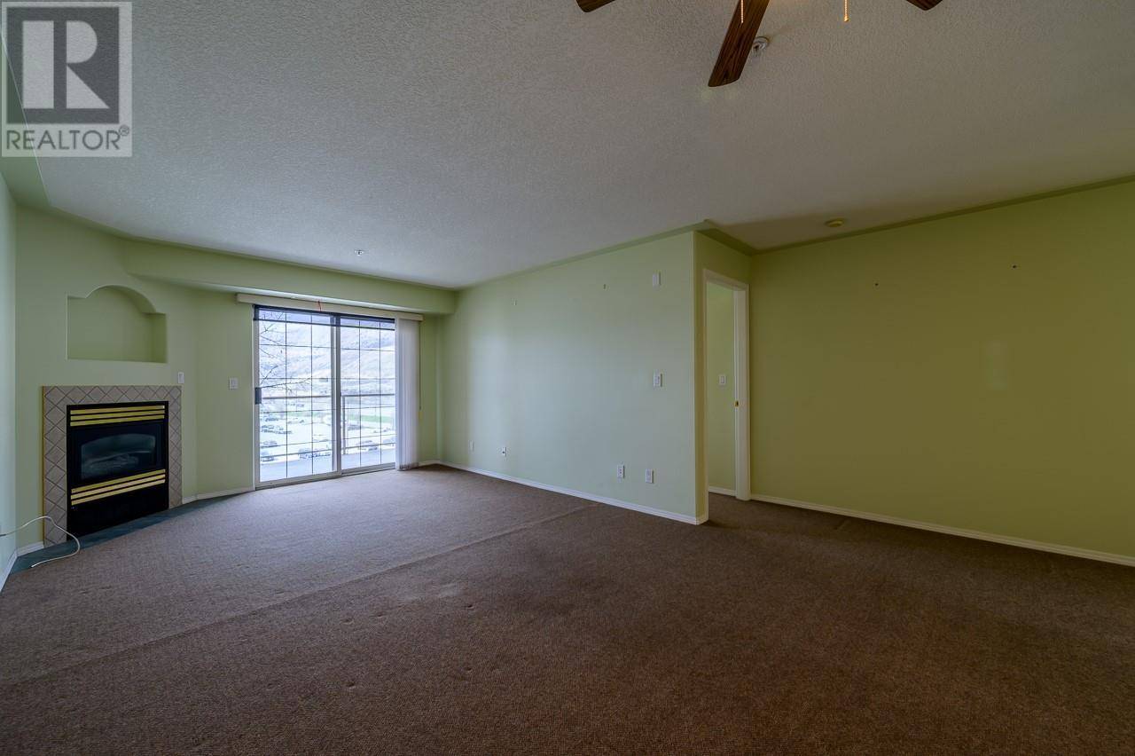Kamloops, BC V2C4J8,2169 FLAMINGO RD #306