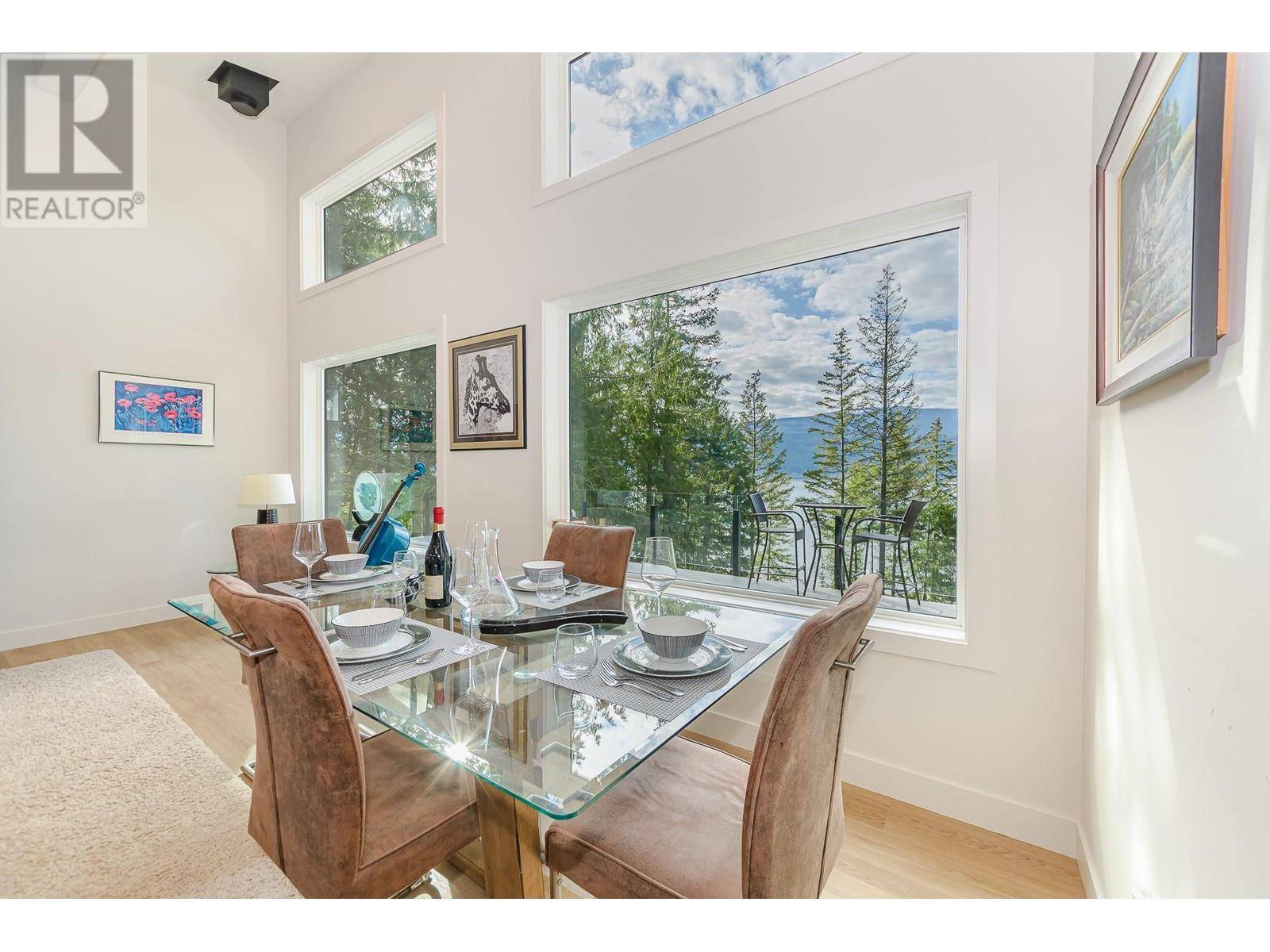 Anglemont, BC V0E1M8,7750 Golf Course Road