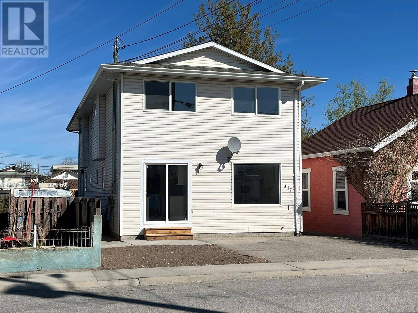 Penticton, BC V2A1G5,477 Heales AVE #101