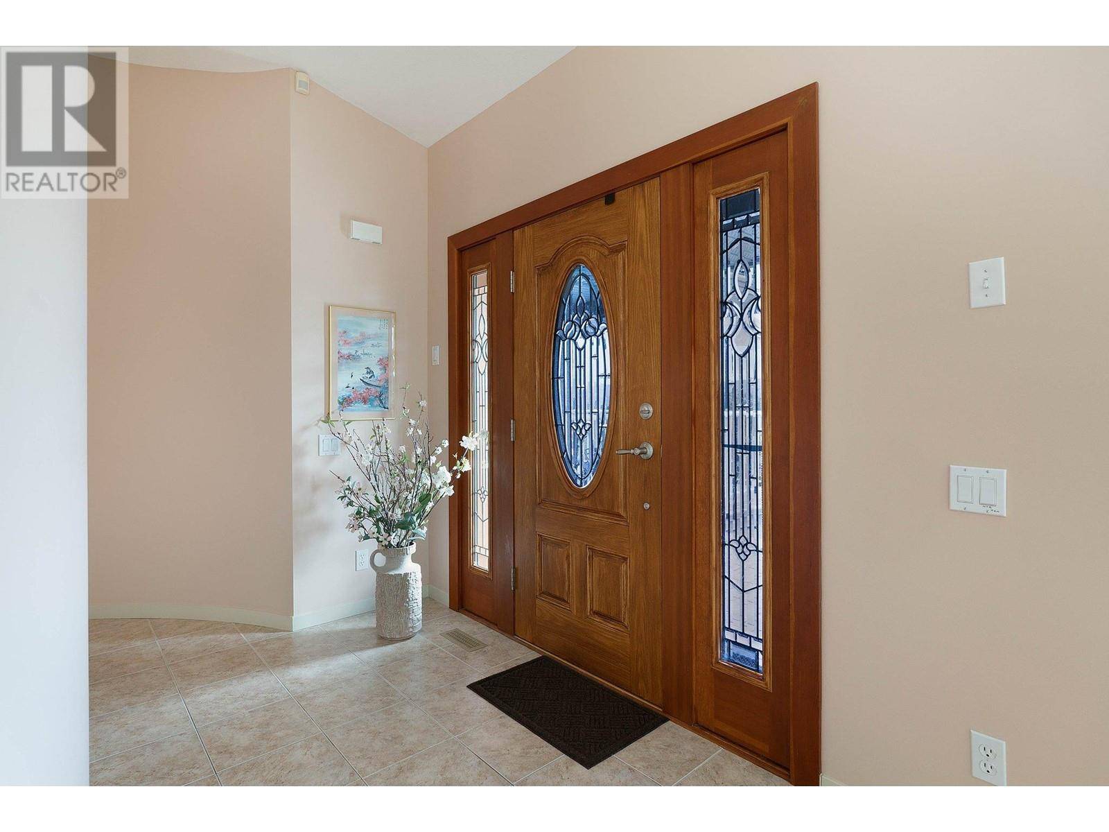 West Kelowna, BC V4T2R1,3336 Chancellor Place