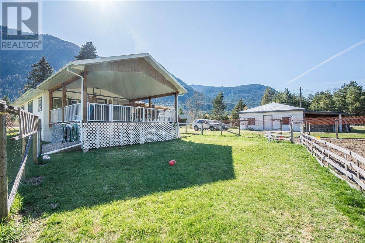 Slocan Park, BC V0G2E0,3006 Highway 6 Highway