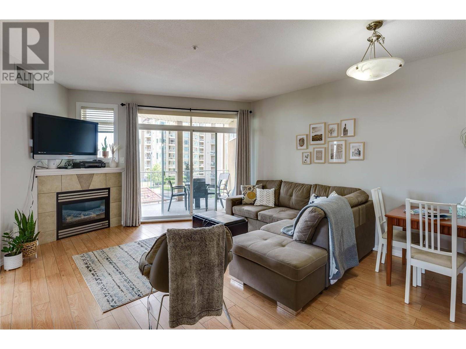 Kelowna, BC V1Y9W1,1088 Sunset DR #542