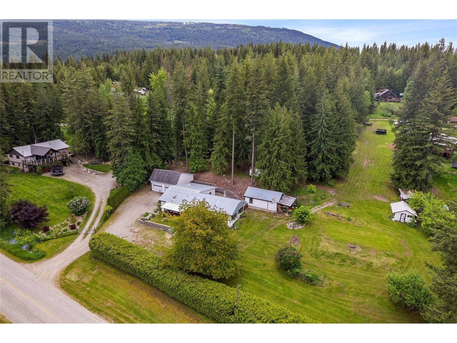 Sorrento, BC V0E2W0,2885 White Lake Road
