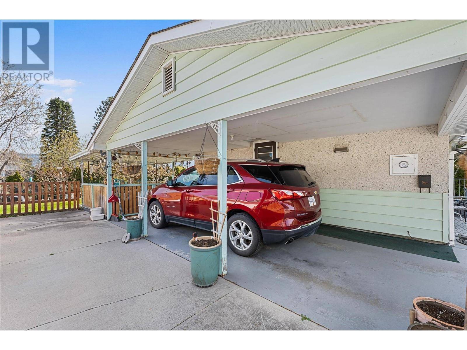 Summerland, BC V0H1Z0,13815 Theed Crescent