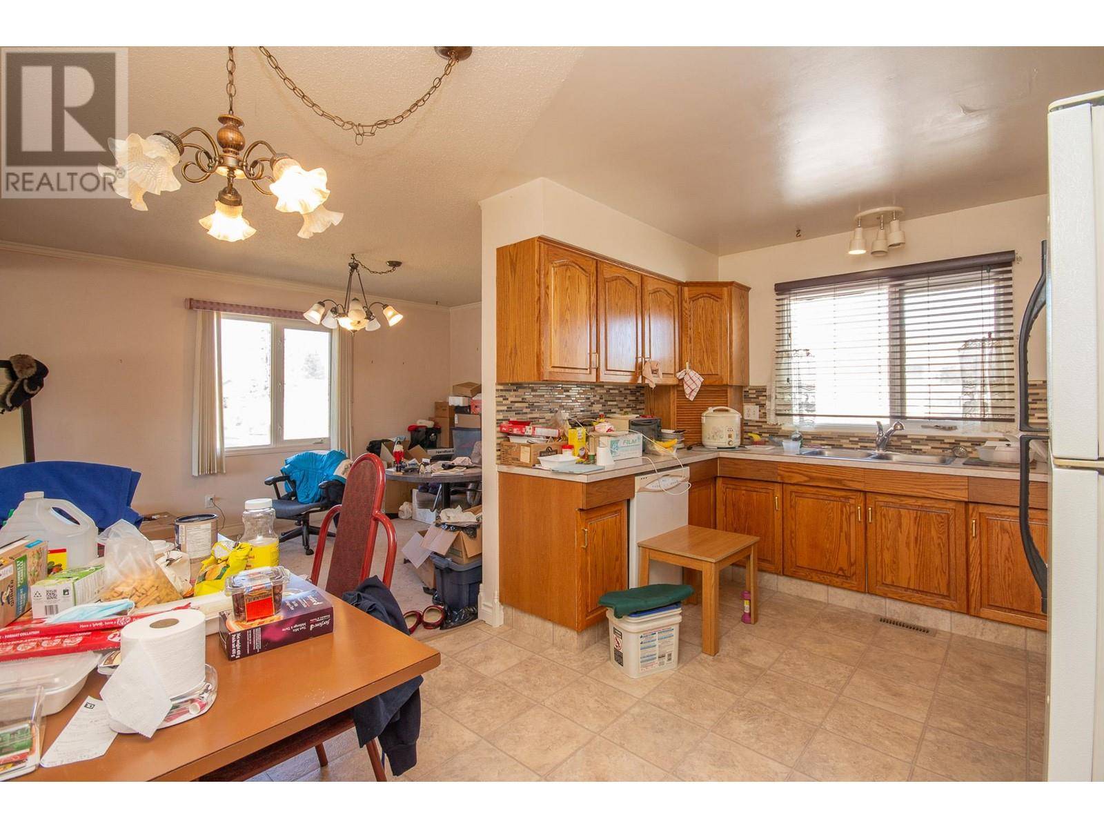 Dawson Creek, BC V1G2X4,945 111 Avenue