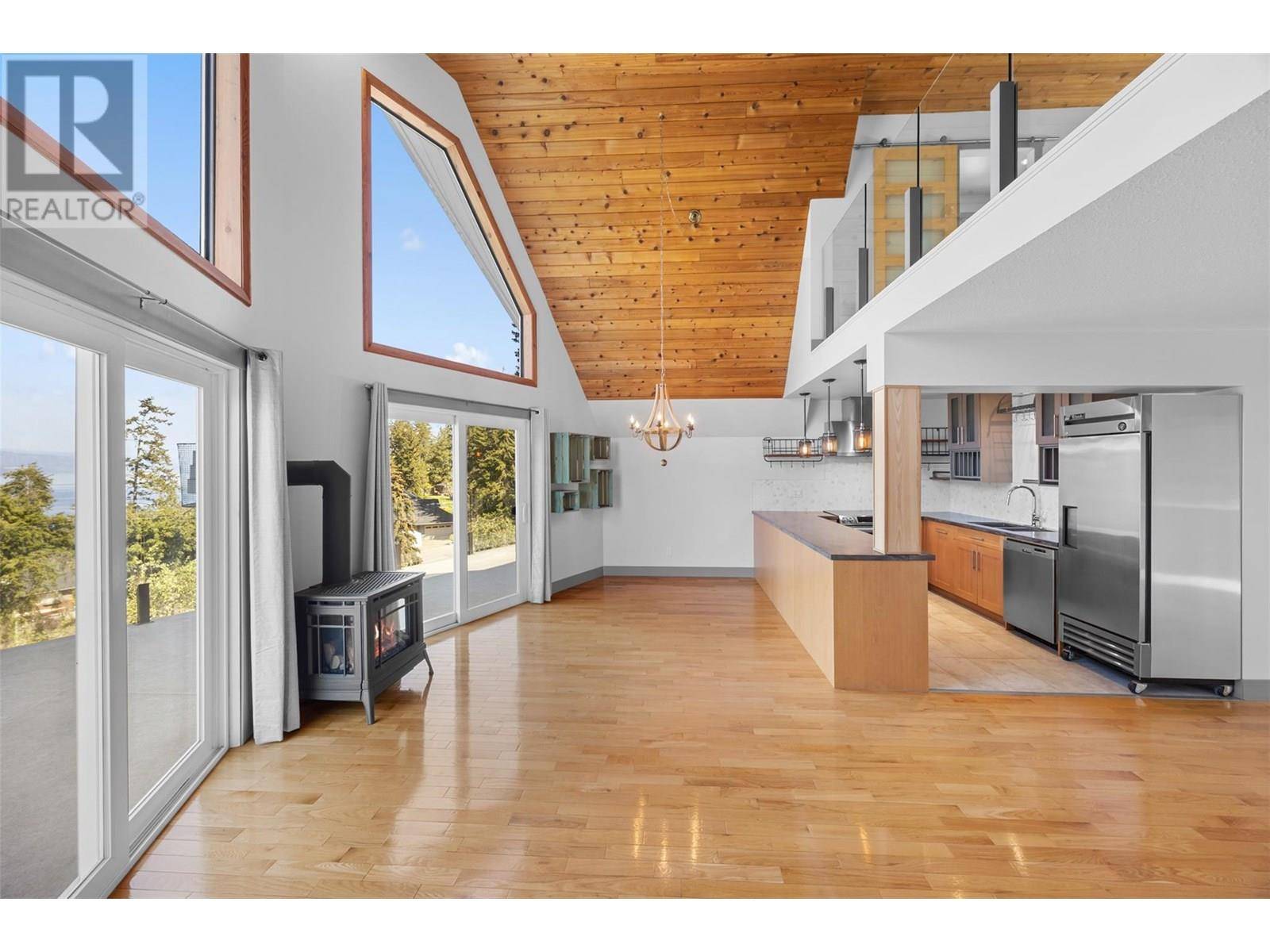 Kelowna, BC V1V1H1,1128 Lynn Court