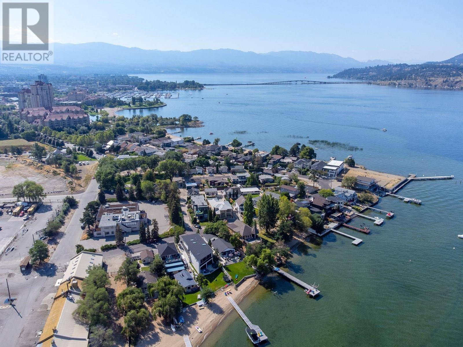 Kelowna, BC V1Y1H5,832 Manhattan Drive