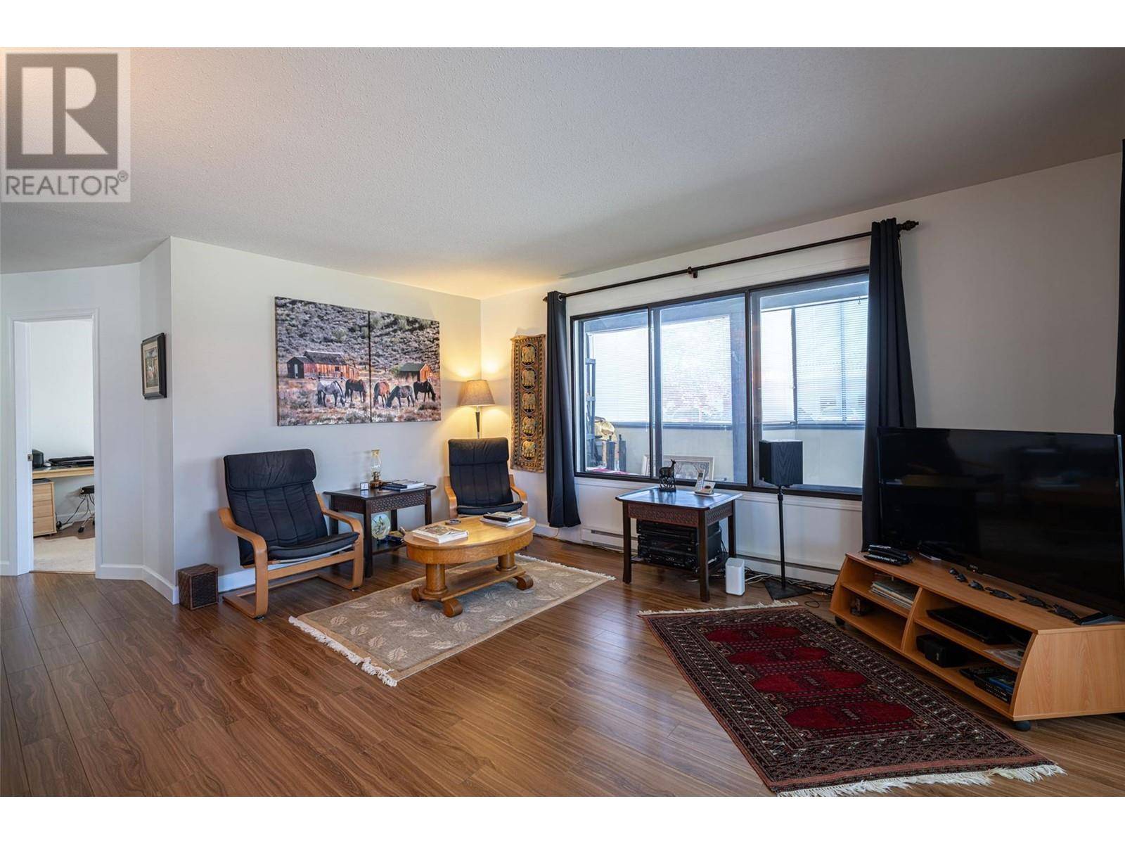 Kelowna, BC V1Y8S1,2085 Gordon DR #120