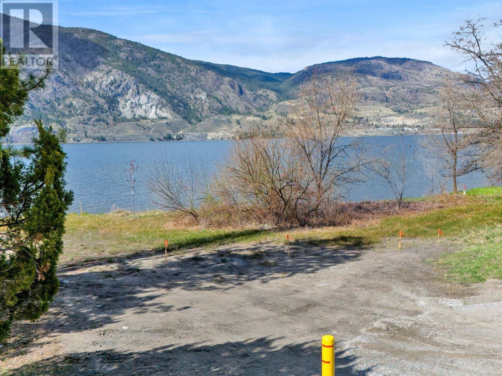 Penticton, BC V2A8W4,4507 LAKESIDE Road