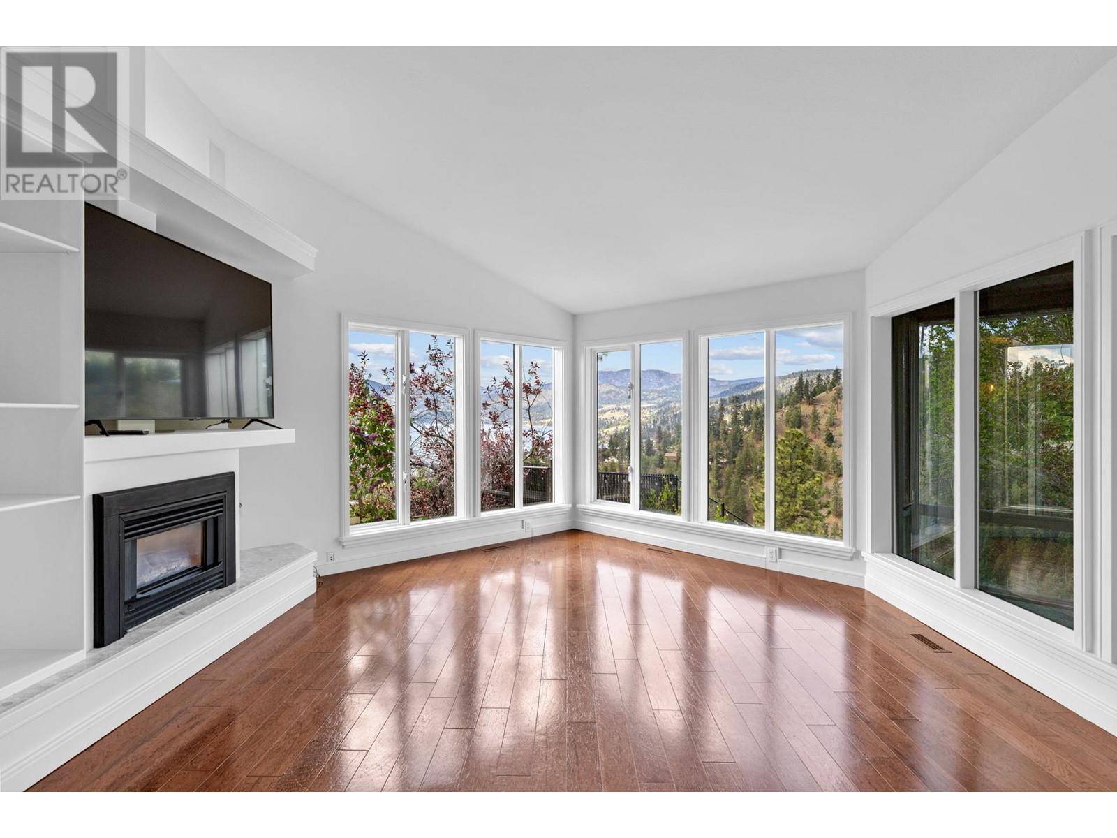 Peachland, BC V0H1X2,3784 Inglis Place