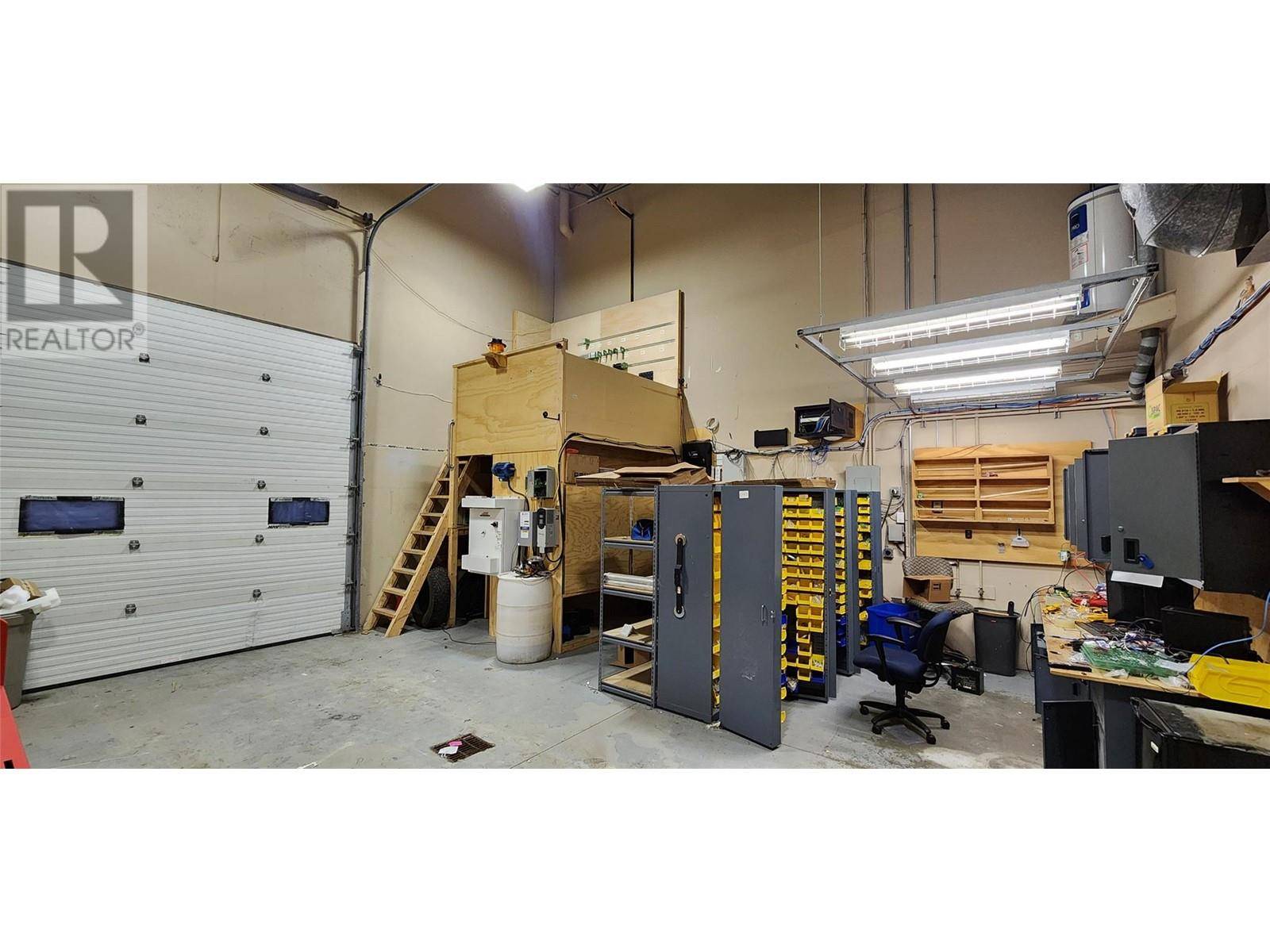 Kelowna, BC V1X7X6,140 Commercial DR #107
