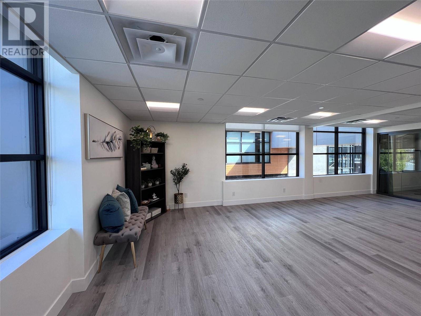 Kelowna, BC V1Y0C4,3030 Pandosy ST #214