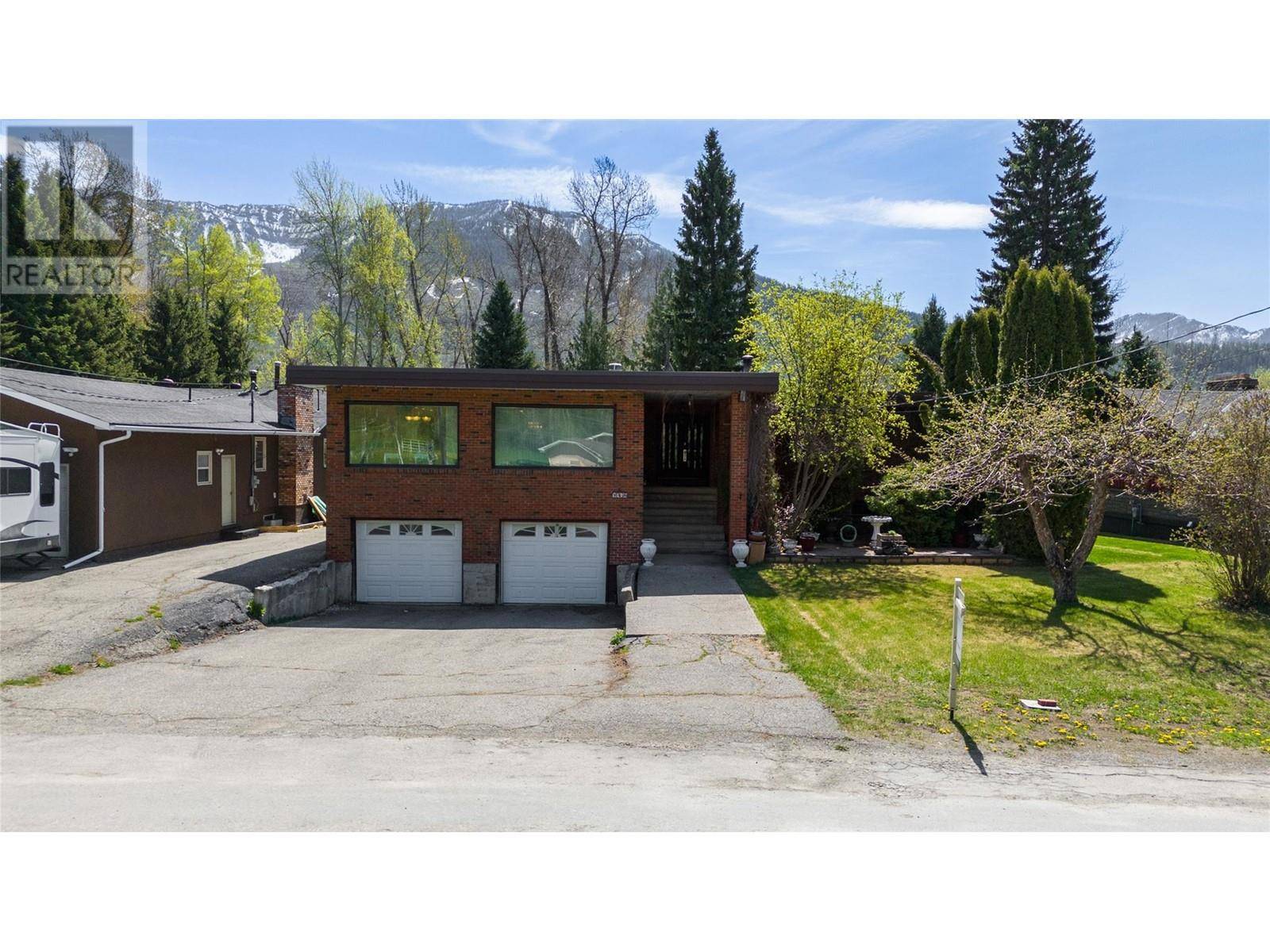 Fernie, BC V0B1M5,1698 McKenzie Road