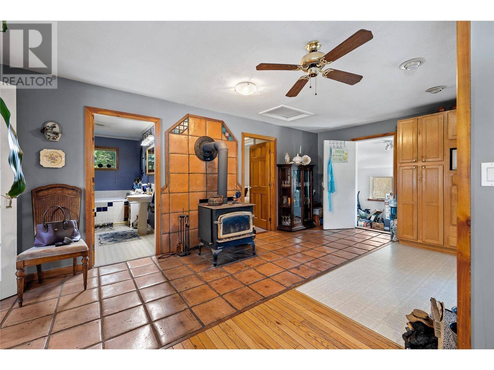 Beaverdell, BC V0H1A0,6580 33 Highway