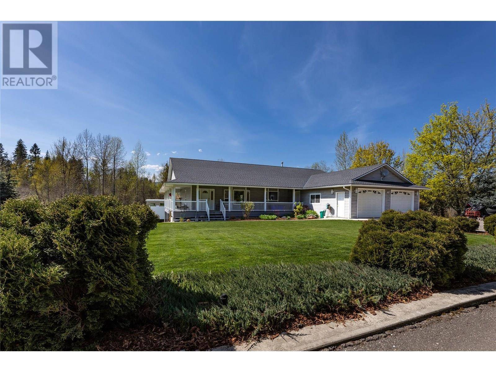 Salmon Arm, BC V1E1Y4,2201 50th Street