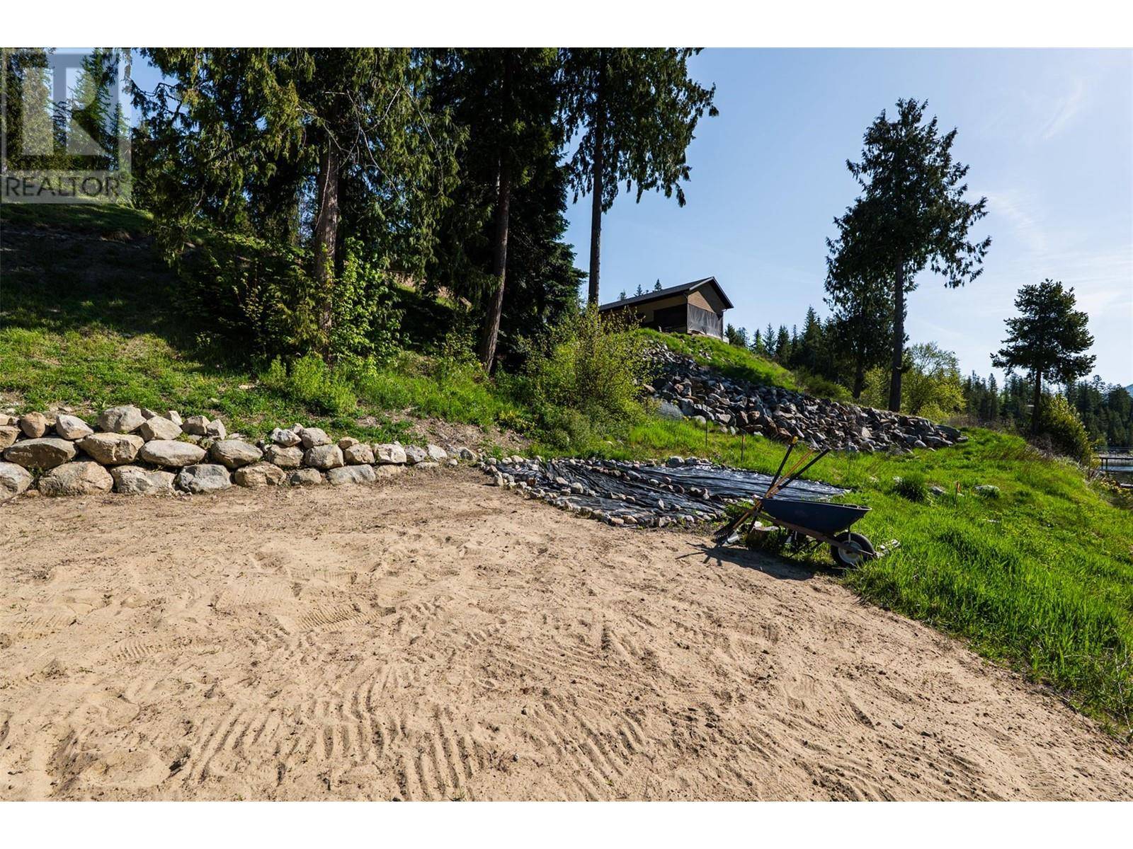 Nelson, BC V1L6S4,6736 3A Highway