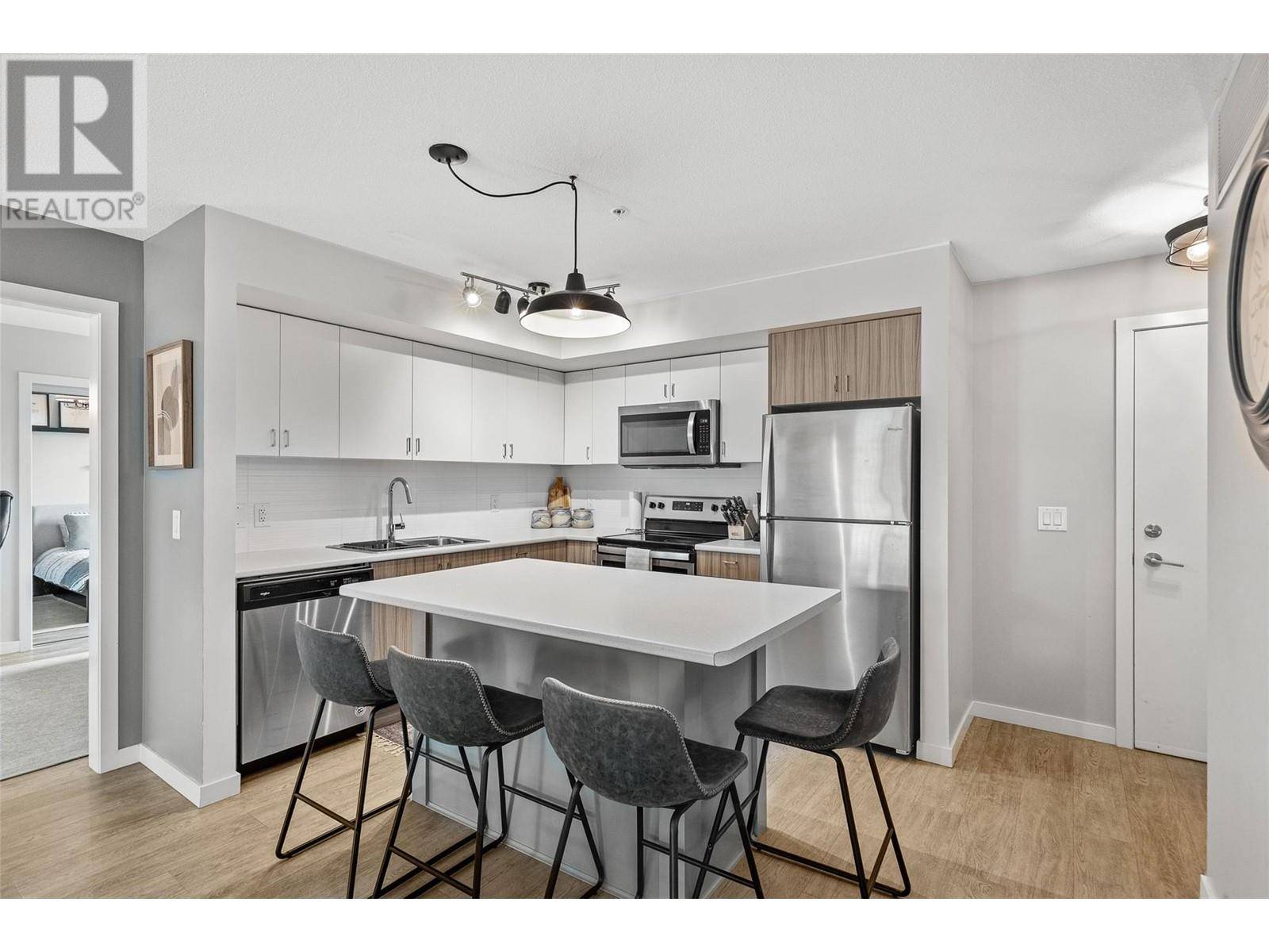 Kelowna, BC V1V0A2,695 Academy WAY #217