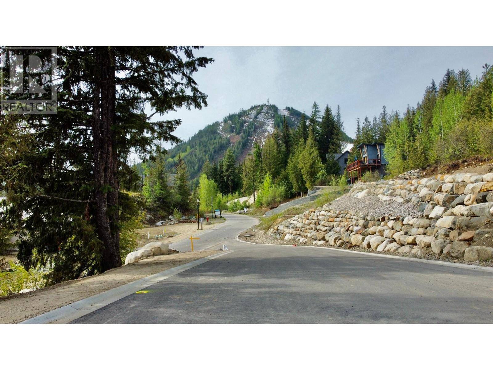 Rossland, BC V0G1Y0,104 Topping Terrace