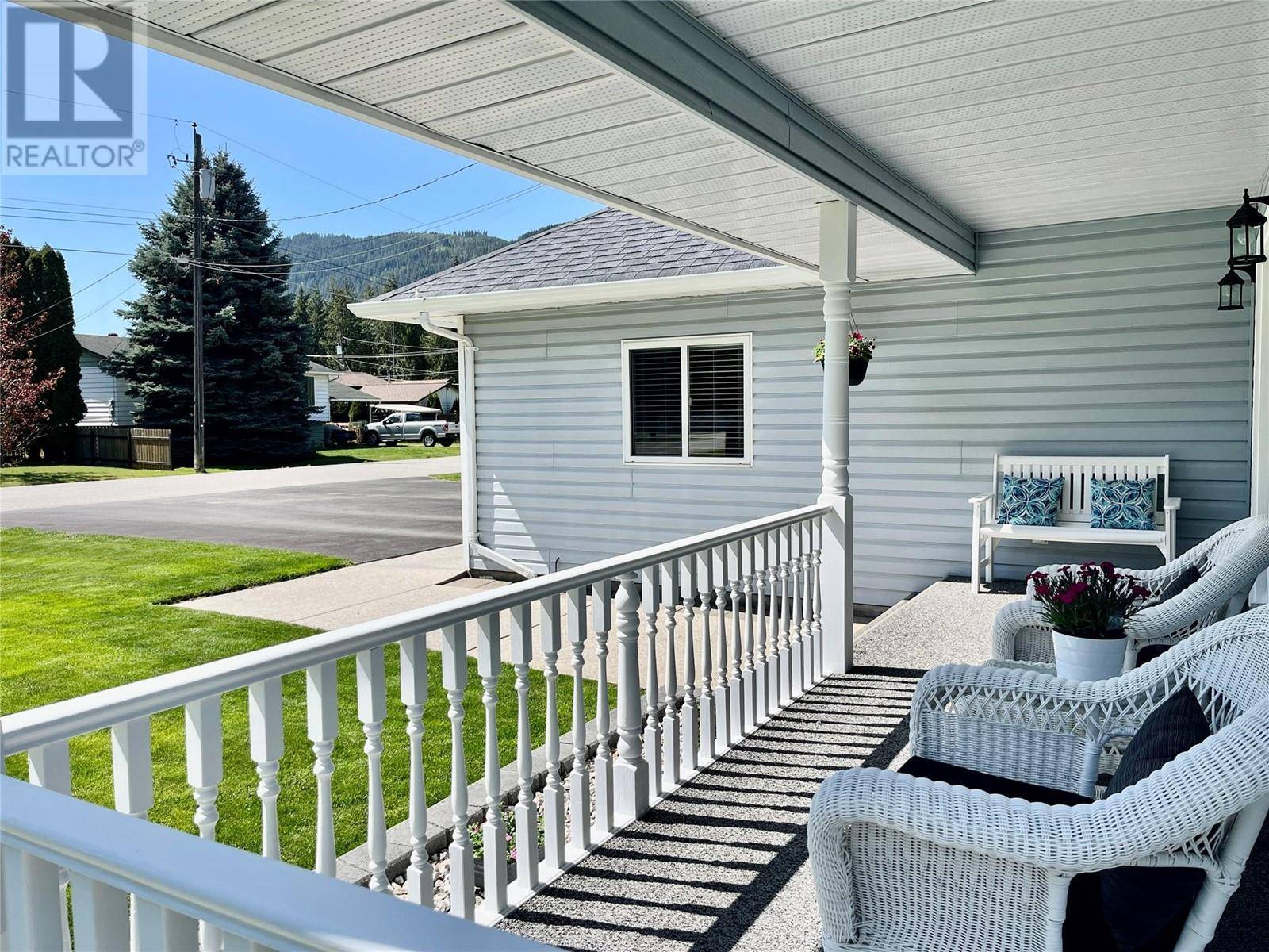 Sicamous, BC V0E2V0,514 Forest Park Street