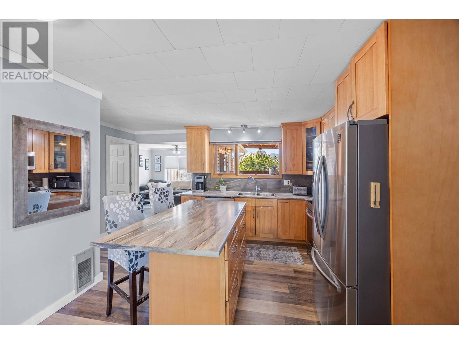 Summerland, BC V0H1Z0,11109 Barclay Street
