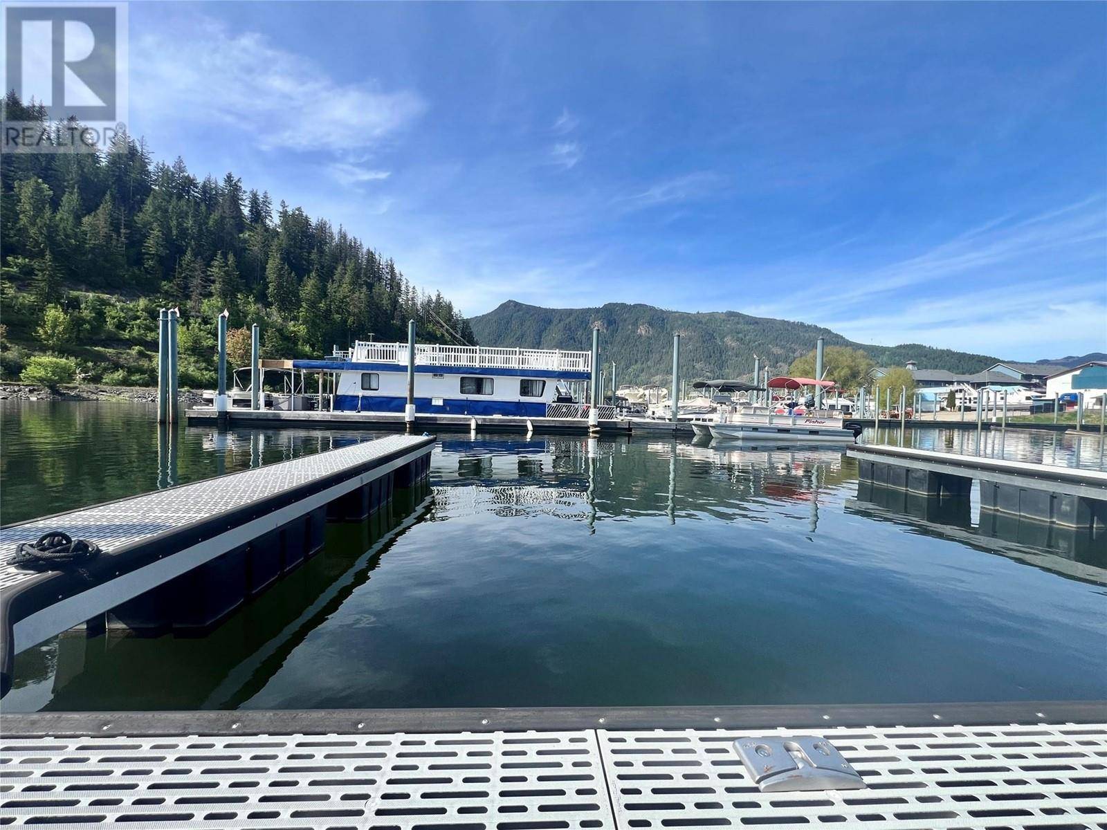 Sicamous, BC V0E2V1,1002 Riverside AVE #313