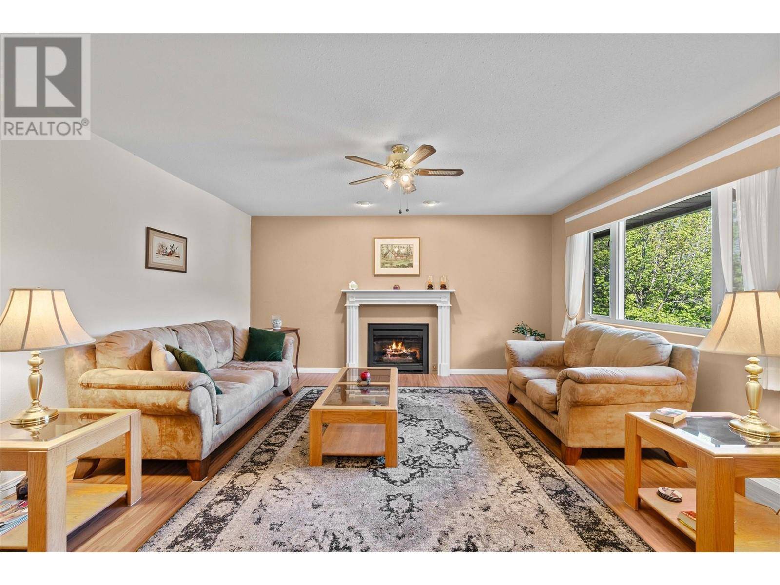 Blind Bay, BC V0E1H1,2592 Alpen Paradies RD #20