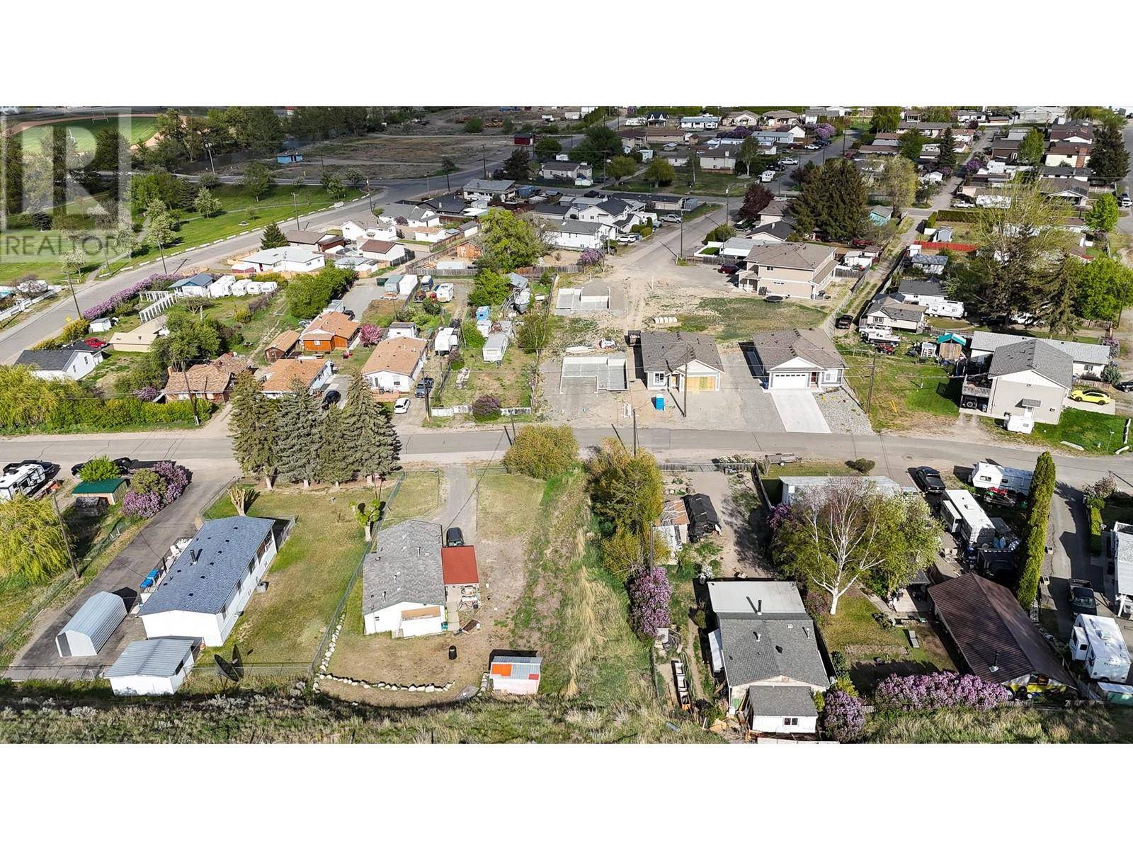 Merritt, BC V1K1K8,1613 PINE Street