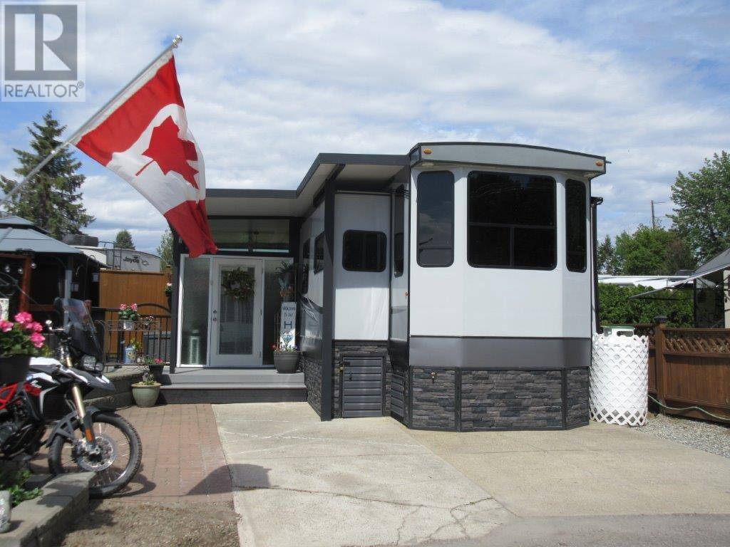 Kelowna, BC V4V1P4,415 Commonwealth RD #410