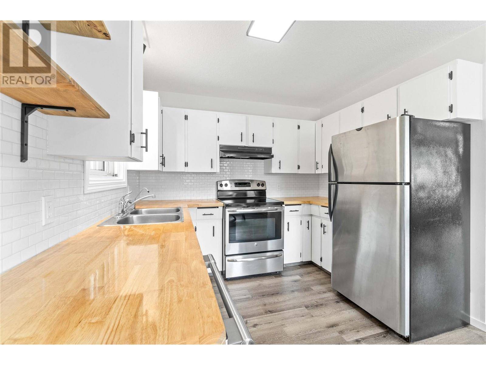 Sicamous, BC V0E2B0,710 Conn Street
