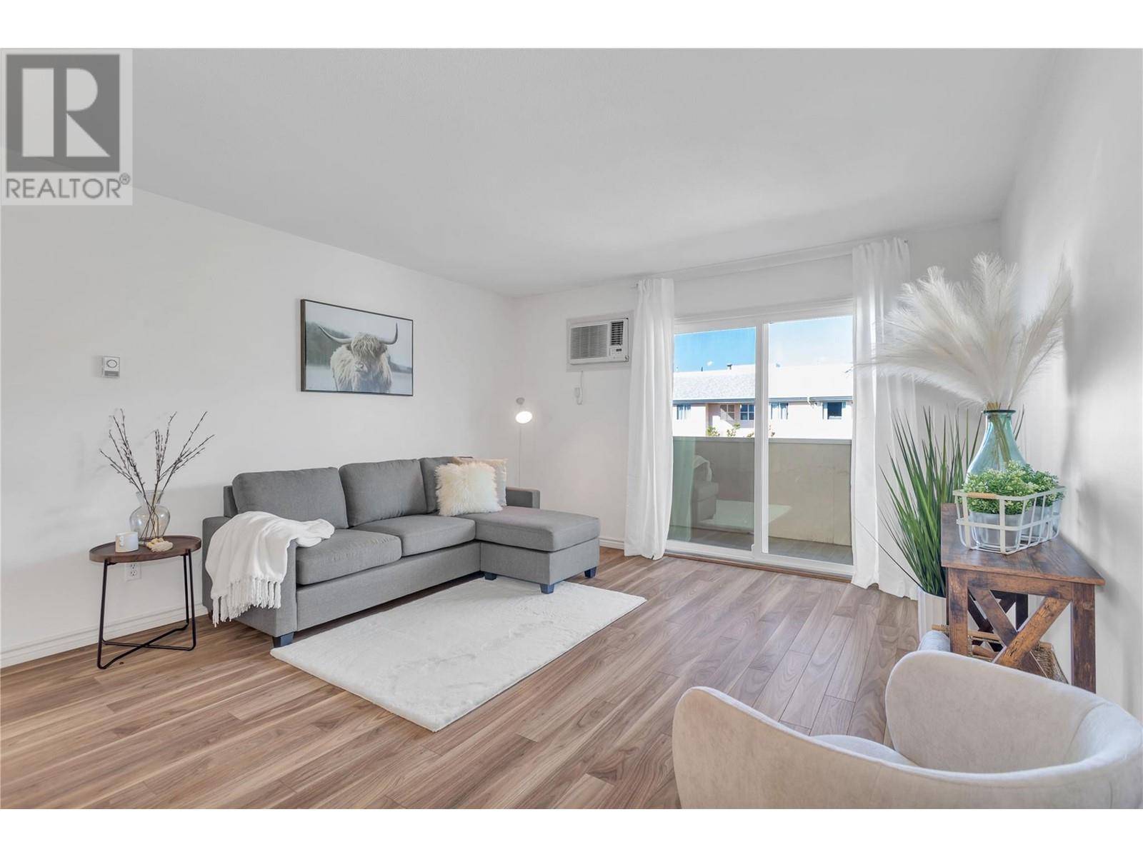 Kelowna, BC V1W3W3,3160 De Montreuil CT #401