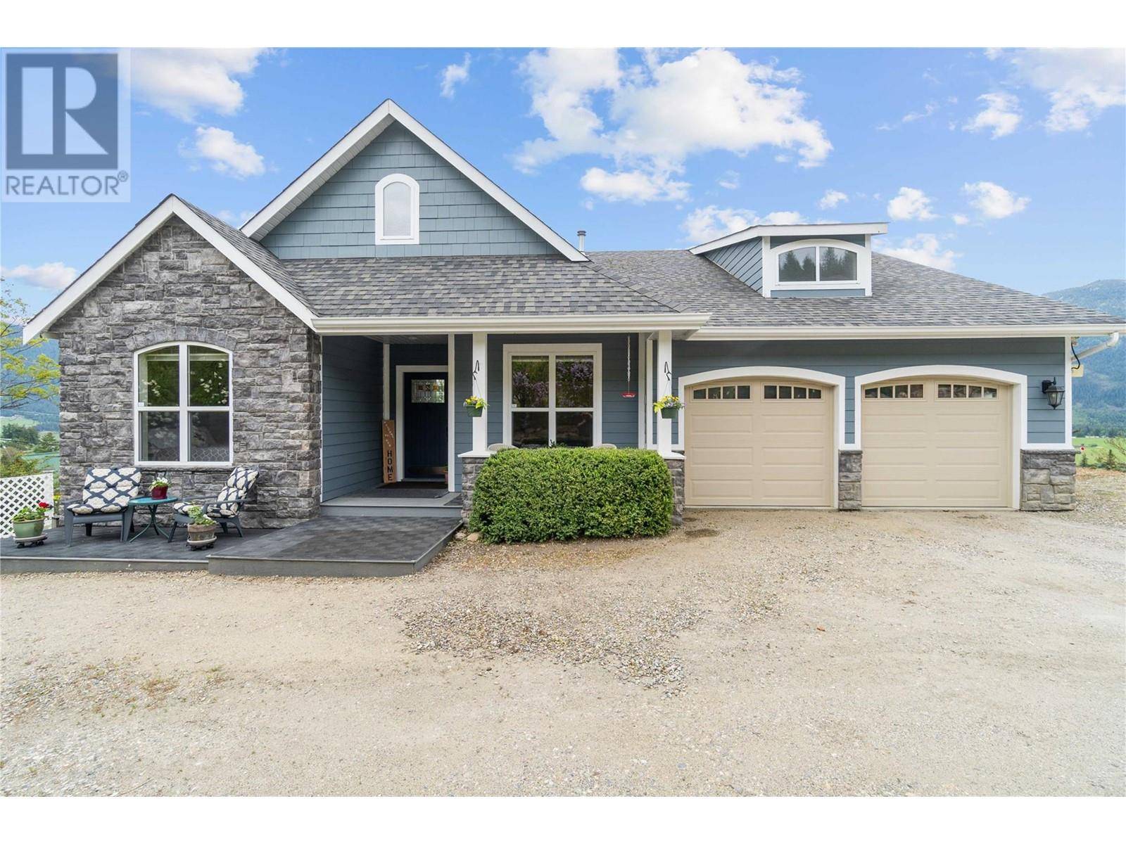 Tappen, BC V0E2X0,2754 Sun Ridge Place