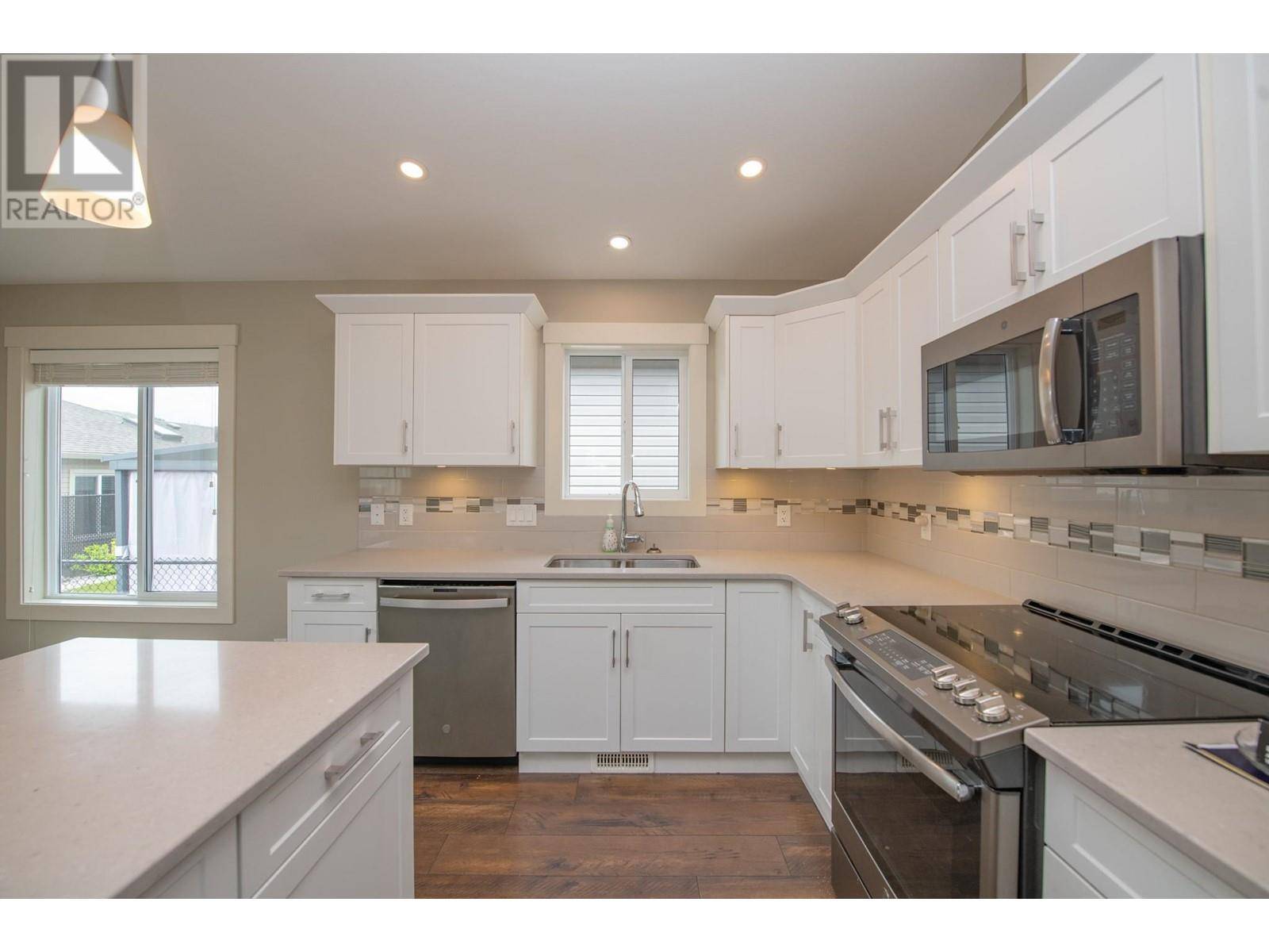 Vernon, BC V1T9Y6,2100 55 AVE #71